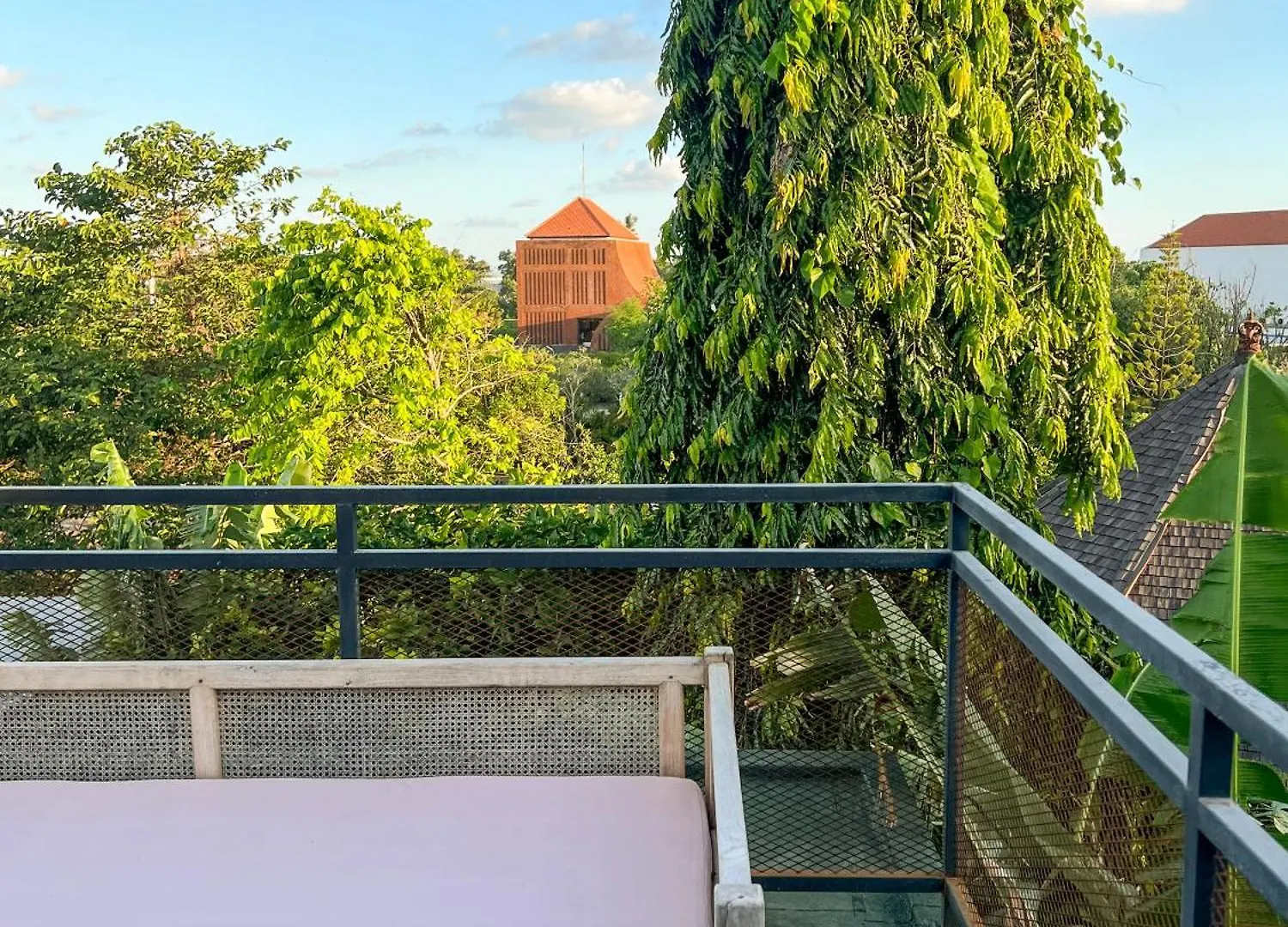 Tropical Loft Steps Away From The Beach! Hidden Gem! Canggu  0*, Canggu (Bali) Indonesia
