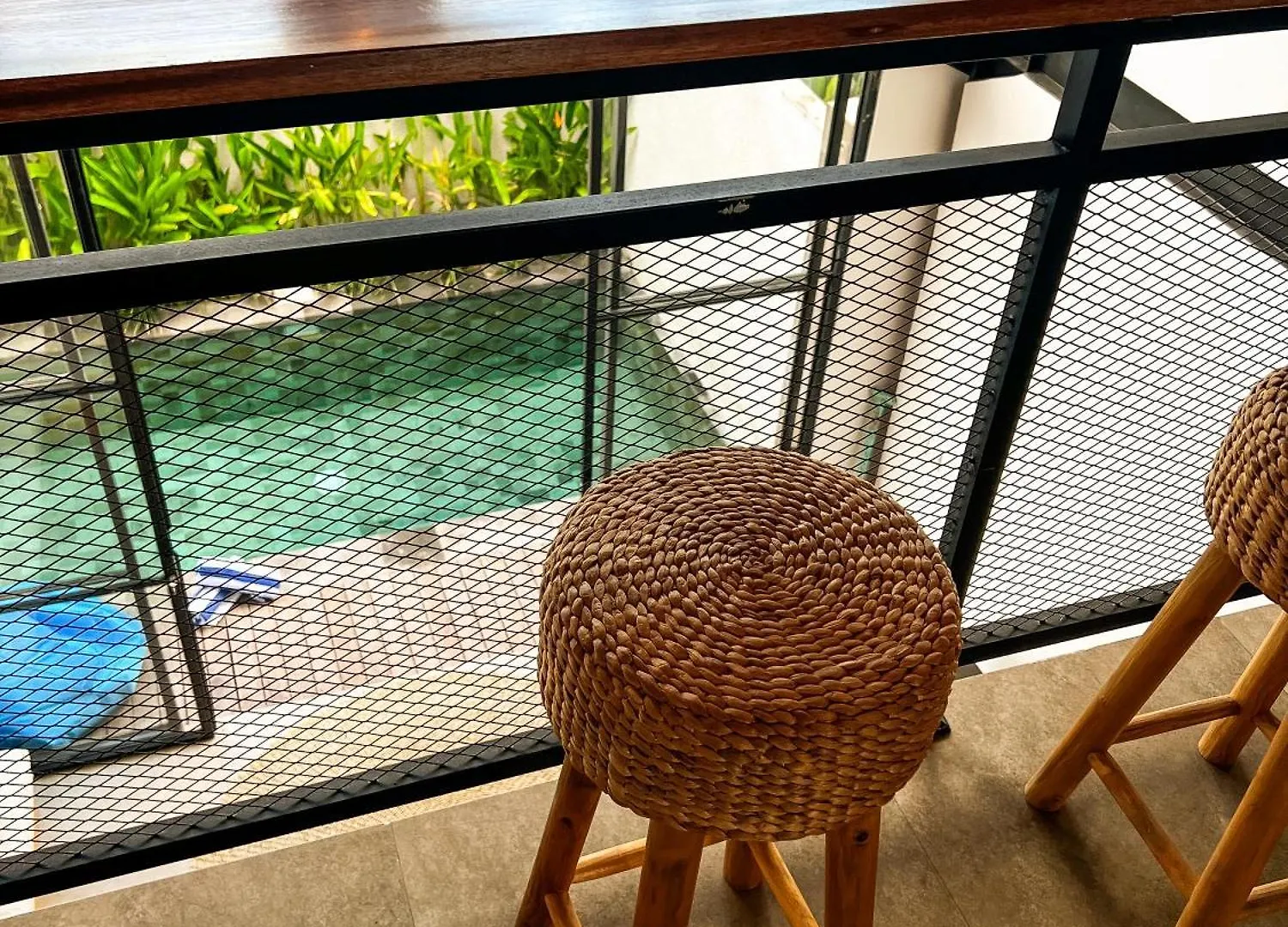 Tropical Loft Steps Away From The Beach! Hidden Gem! contacts